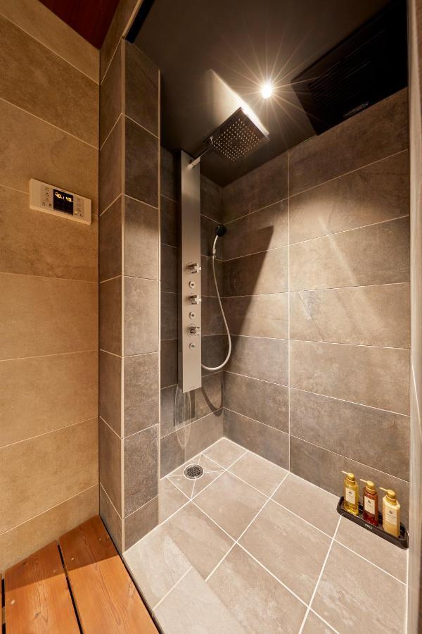古今 天下茶屋 With A Private Parking Lot And A Half Open-Air Bath And Direct To Kix Villa Osaka Exterior foto