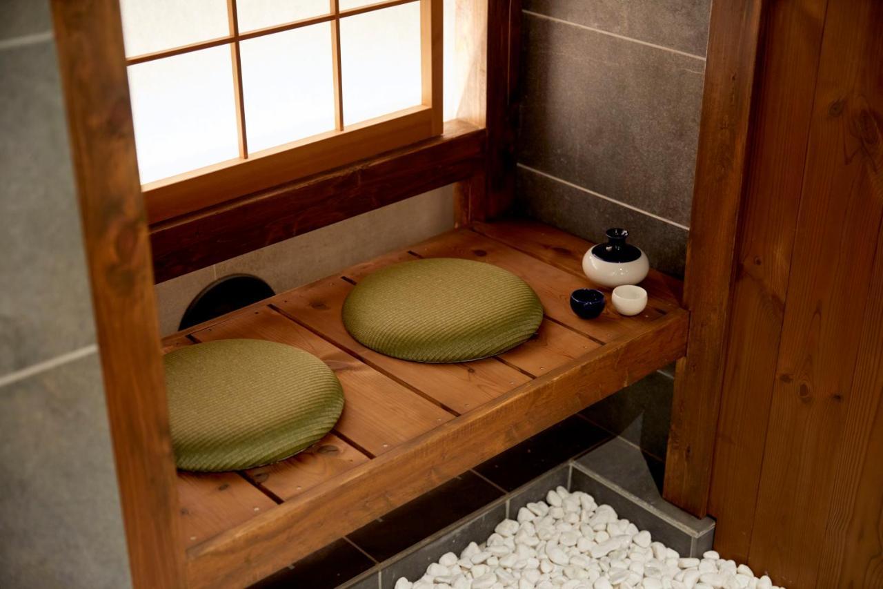古今 天下茶屋 With A Private Parking Lot And A Half Open-Air Bath And Direct To Kix Villa Osaka Exterior foto