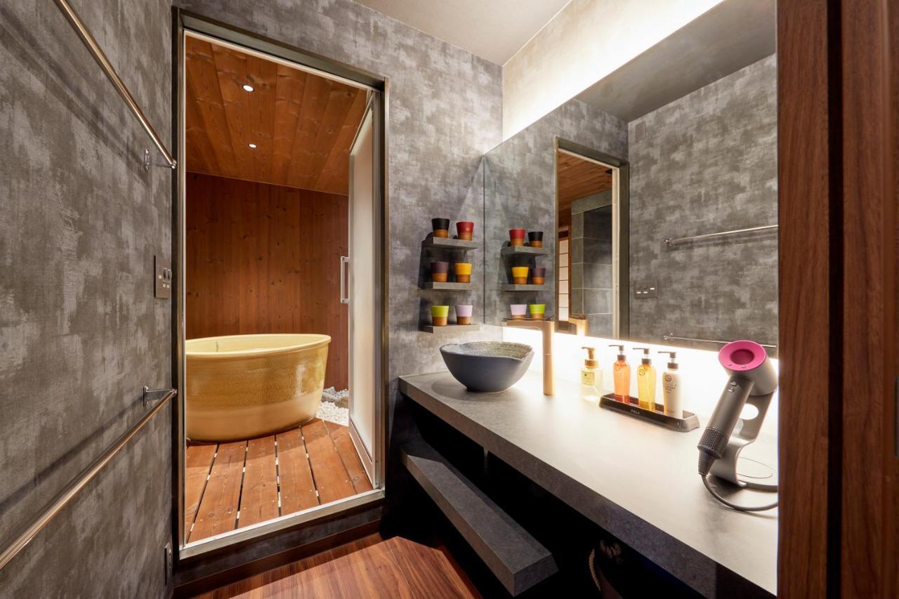 古今 天下茶屋 With A Private Parking Lot And A Half Open-Air Bath And Direct To Kix Villa Osaka Exterior foto